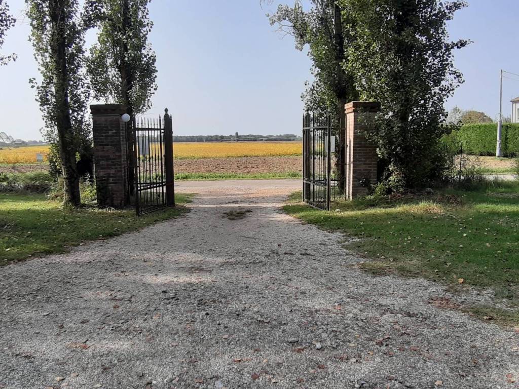 Villa a Tresignana in Strada Provinciale Copparo-Migliarino, 11 - Foto 2