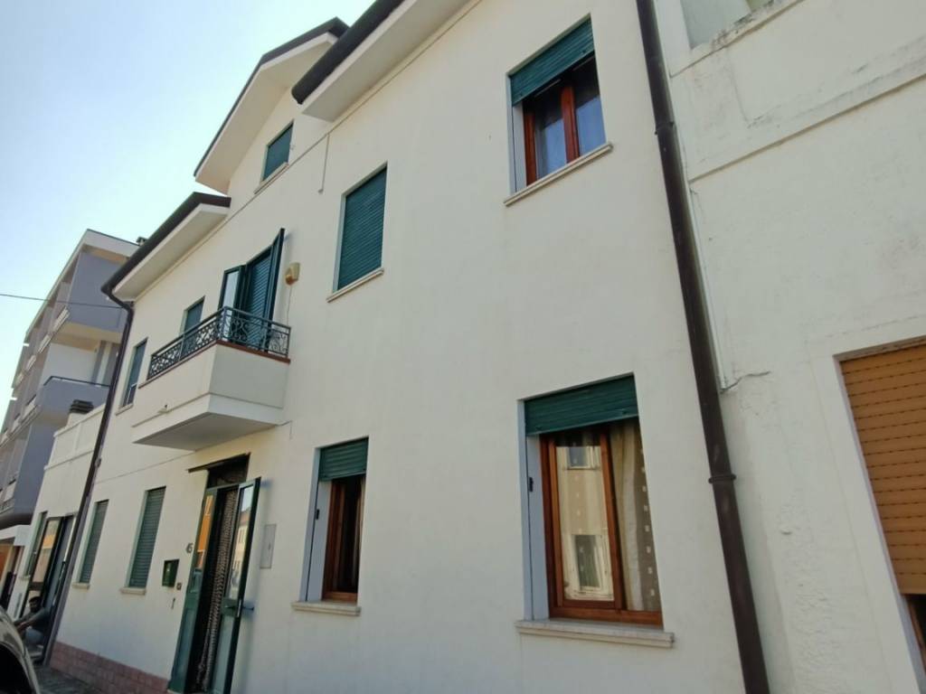 Villa a Adria in Via Alberto Mario, 45 - Foto 4
