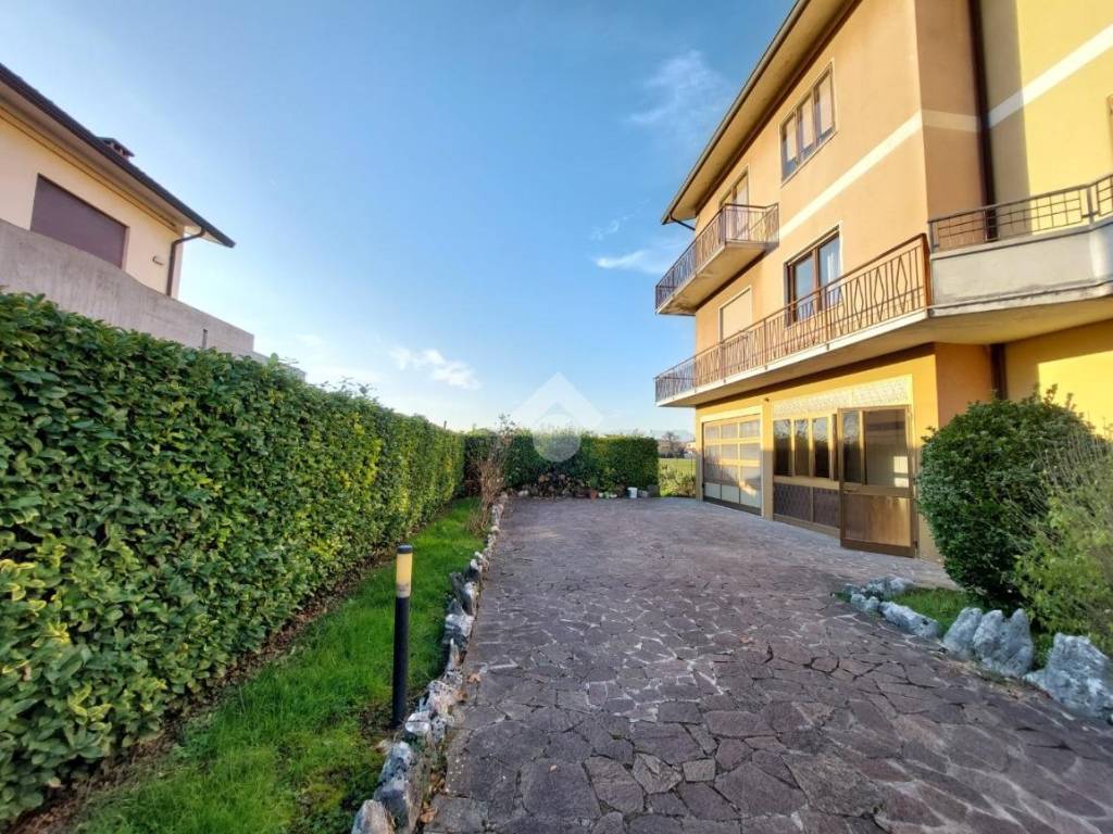 Villa a Sandrigo in Via san francesco di paola, 10 - Foto 4