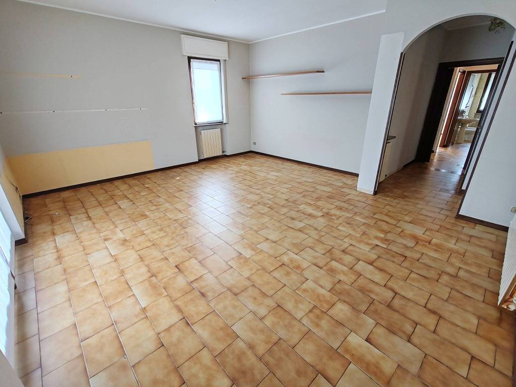 Appartamento a Baveno in Via 17 Martiri, 31 - Foto 2