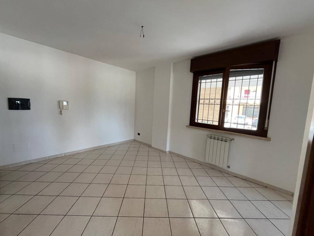 Appartamento a Latina in Via San Carlo da Sezze - Foto 5