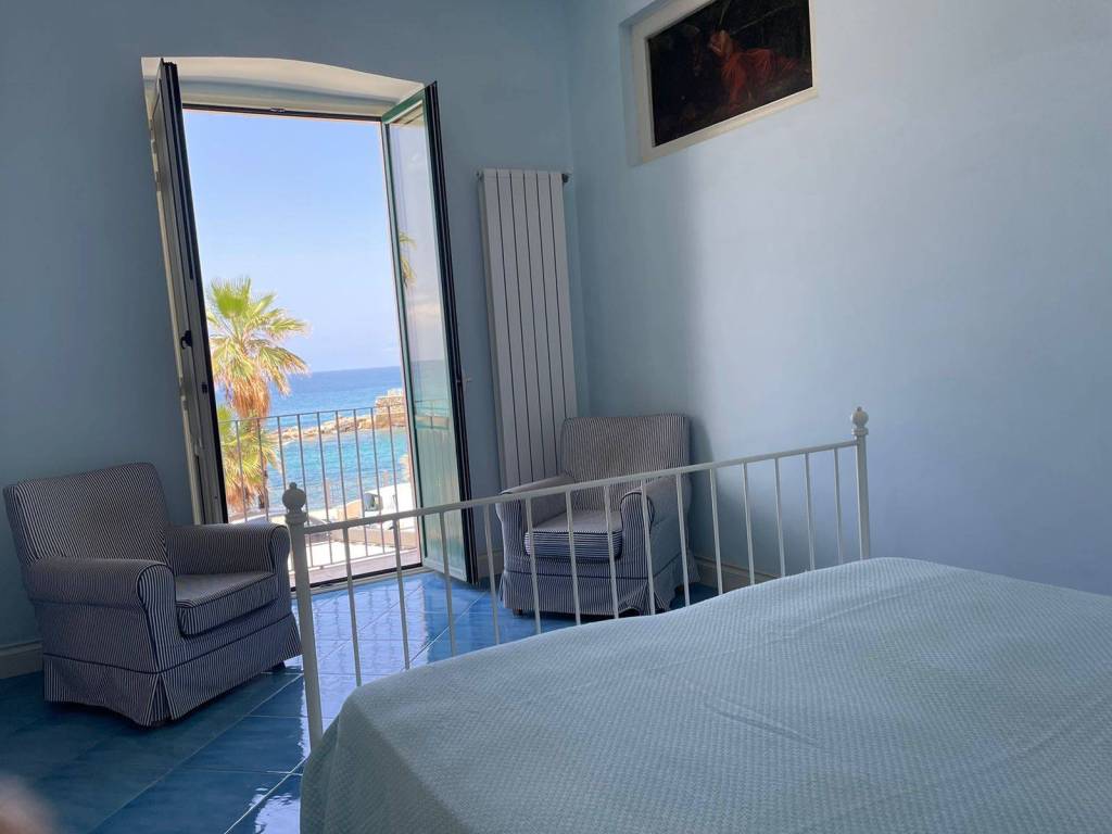 Appartamento a Pizzo in Lungomare Cristoforo Colombo - Foto 2