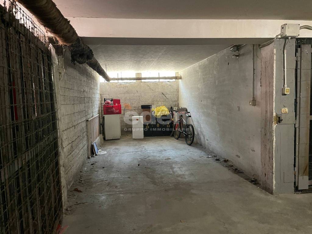 Box / garage a Modena in Via Emilia Ovest, 194 - Foto 4