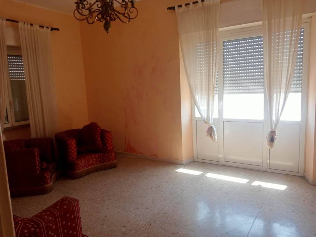Appartamento a Aprilia in Via dei Peri, 43 - Foto 4