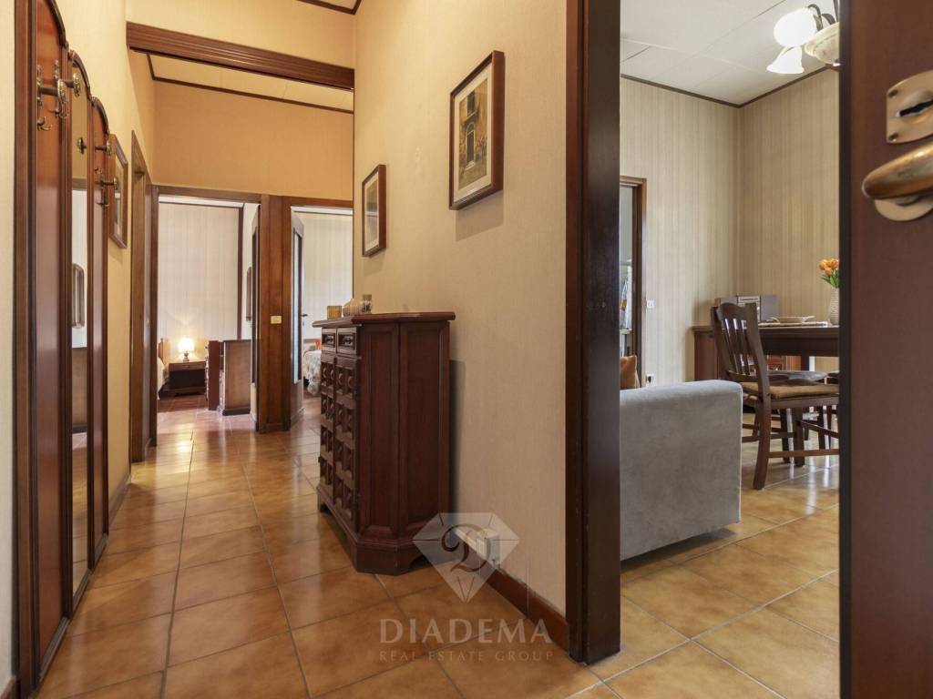 Appartamento a Jerago con orago in Via col di lana, 8 - Foto 2