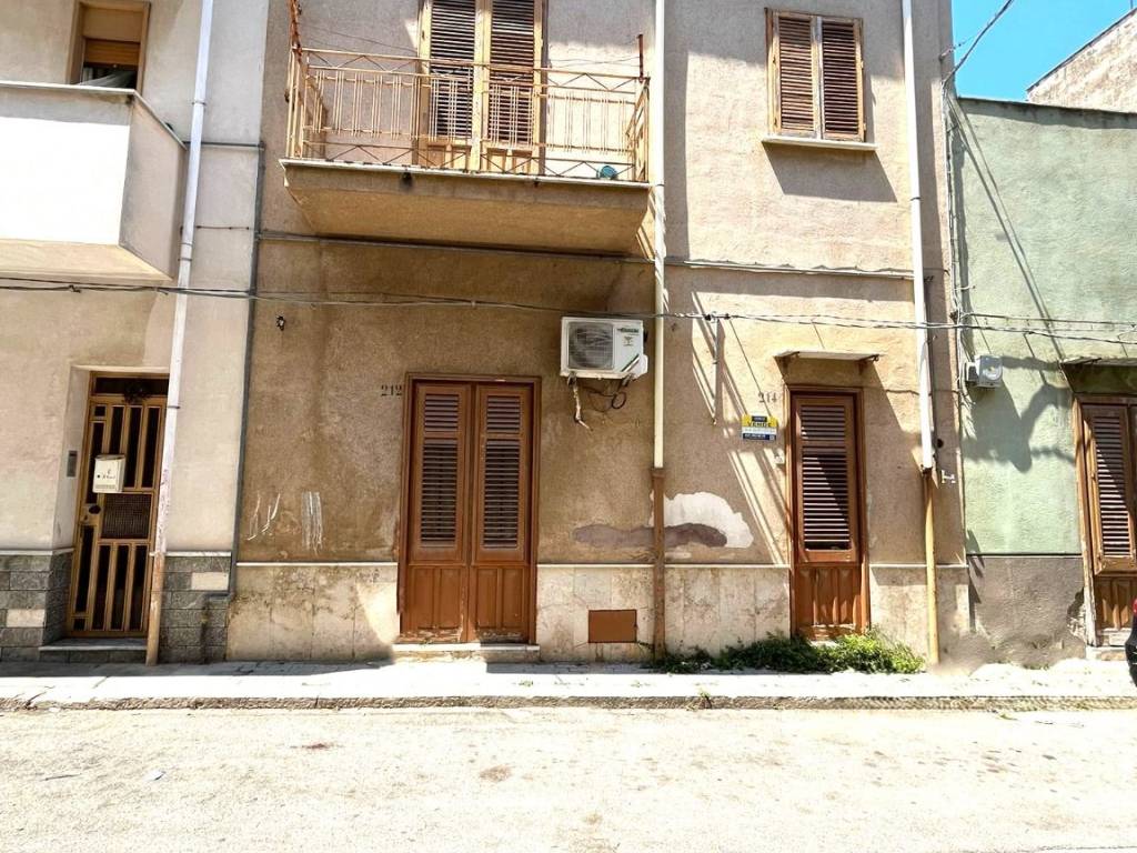 Casa indipendente a Cinisi in Via Generale Vito Artale - Foto 2