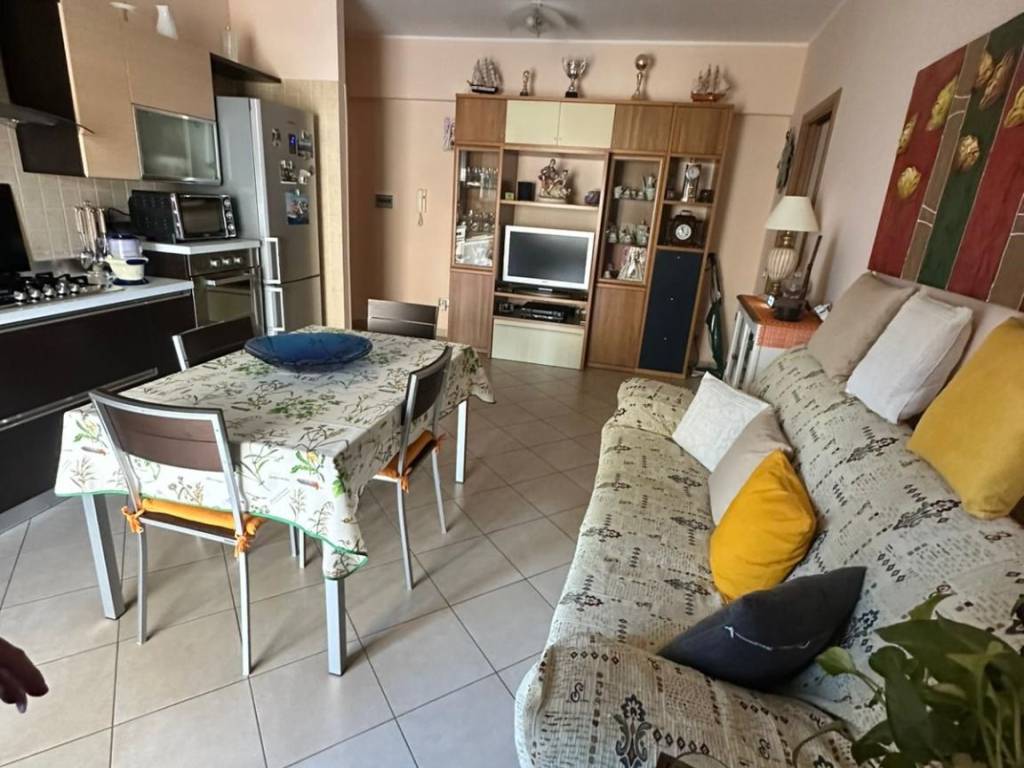 Appartamento a Crotone in Via Gioacchino da Fiore - Foto 3