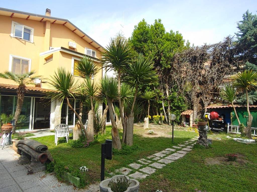 Villa a Silvi in Via Roma, 379 - Foto 2