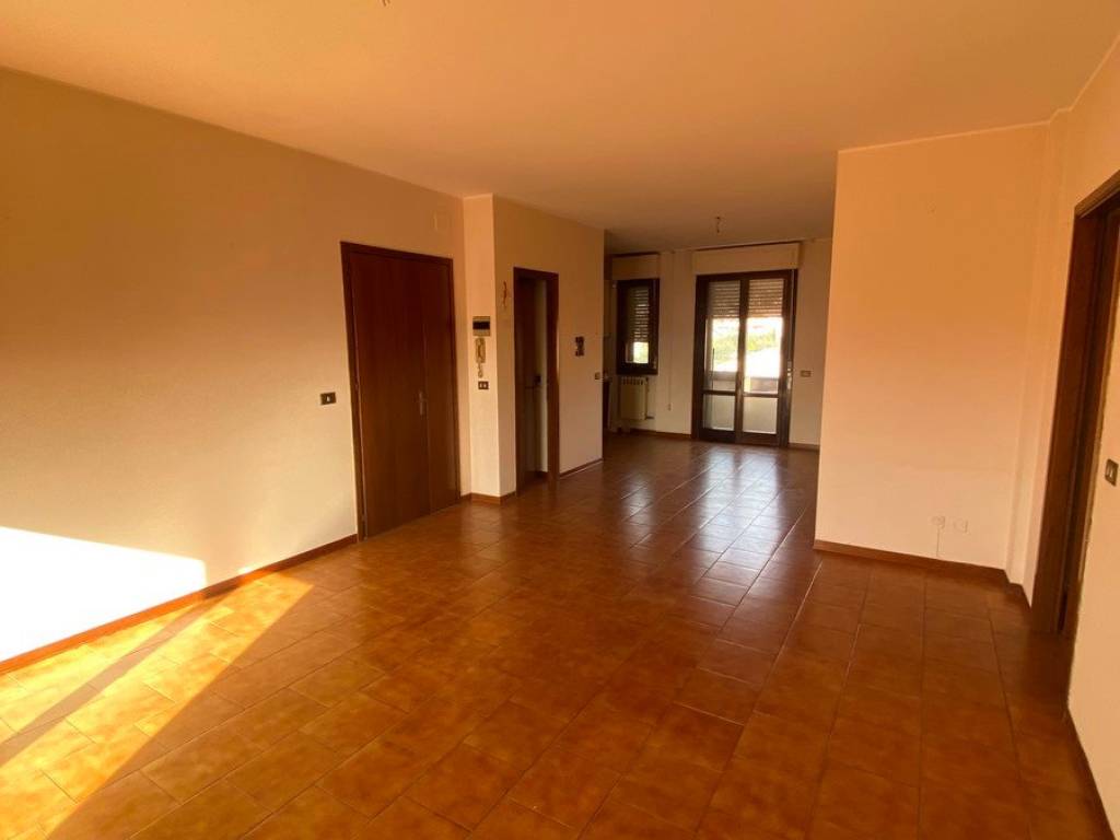 Appartamento a Montemurlo in Via Raffaele Scarpettini, 111 - Foto 4