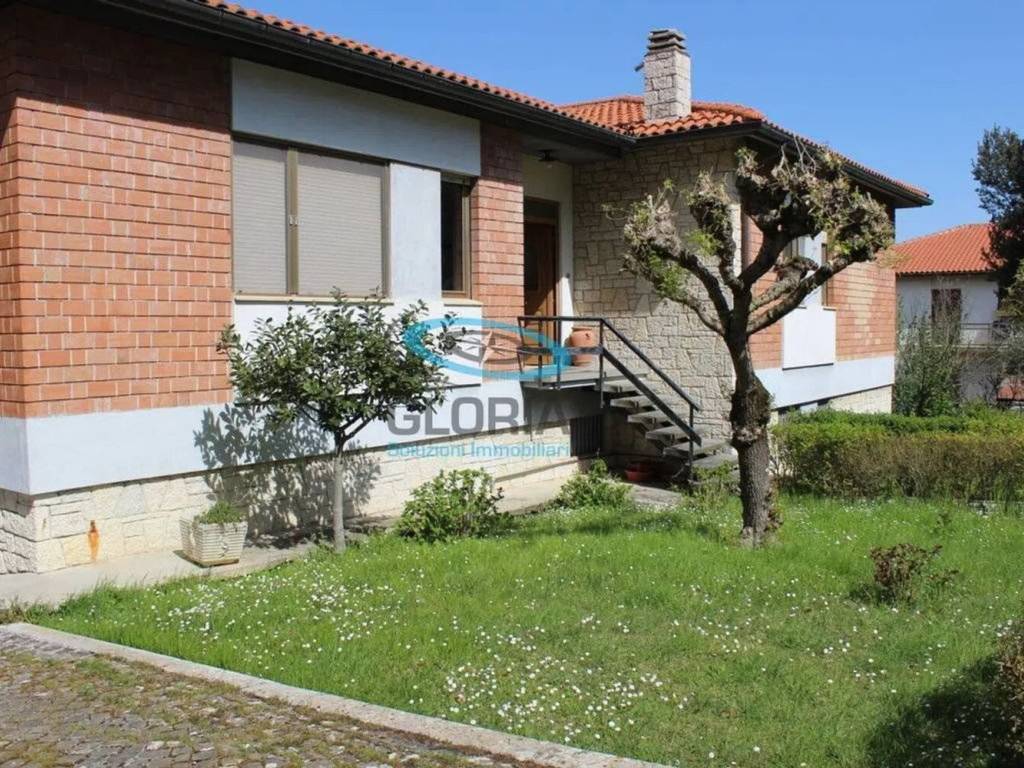 Villa a Fabriano in Via Serraloggia, 43 - Foto 2