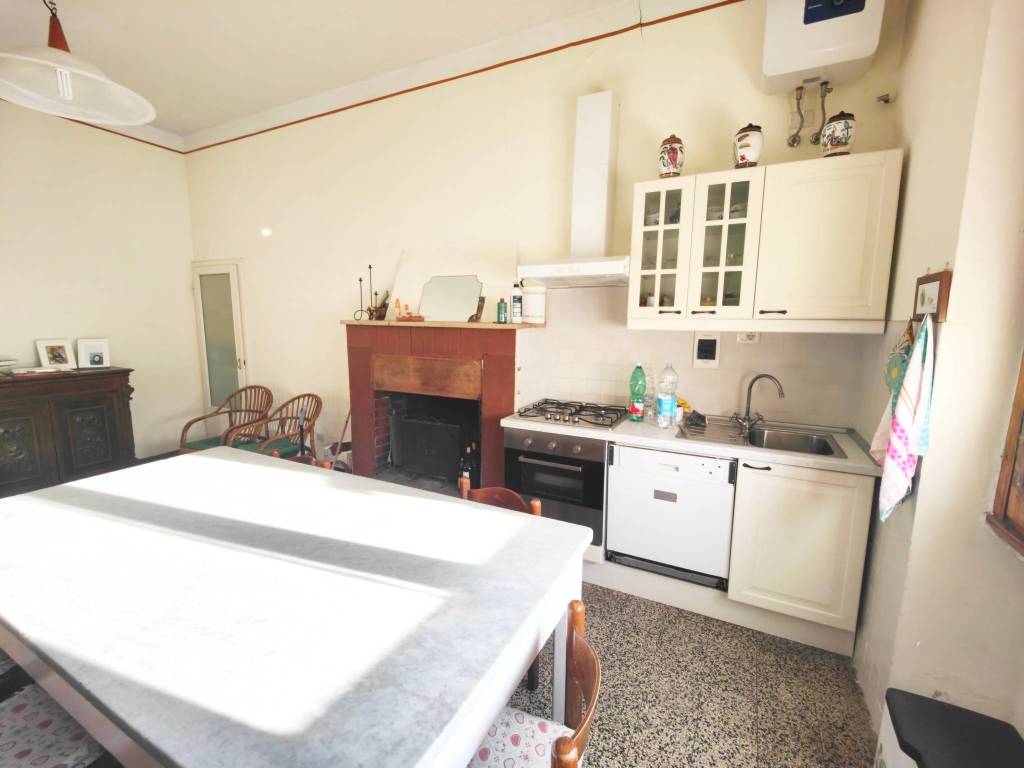 Appartamento a Bucine in Via Leonardo da Vinci - Foto 2