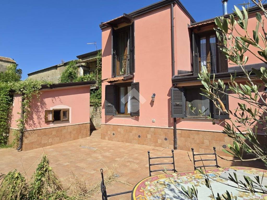 Casa indipendente a Sant'agata de' goti in C/da Bagnoli, 153 - Foto 2