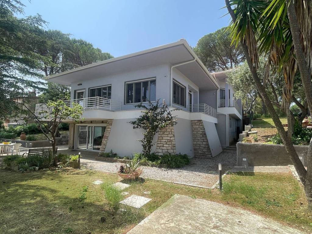 Villa a Rosignano marittimo in Via Raffaello Sanzio, 4 - Foto 2