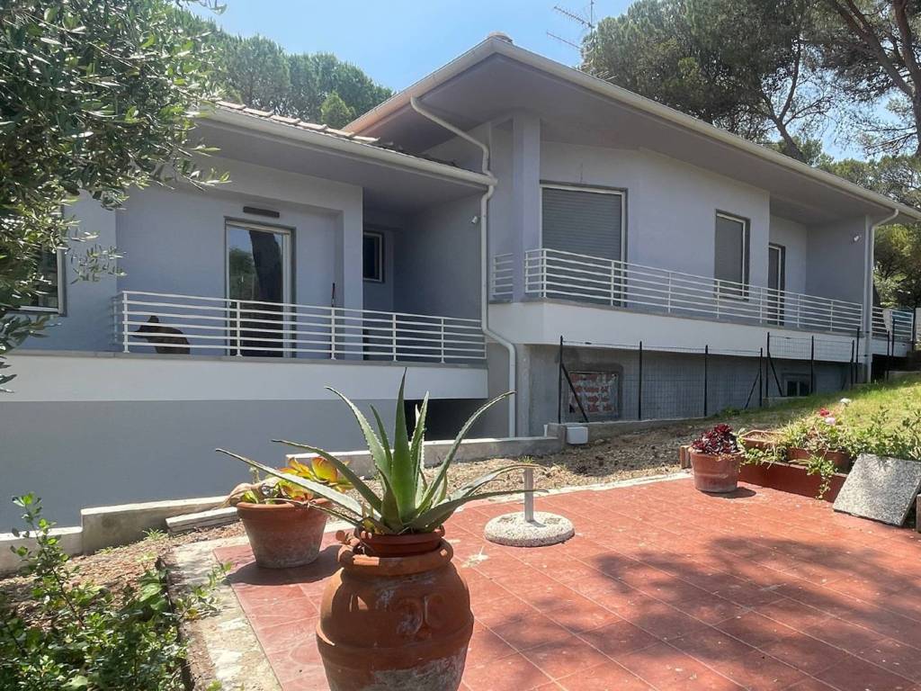 Villa a Rosignano marittimo in Via Raffaello Sanzio, 4 - Foto 5