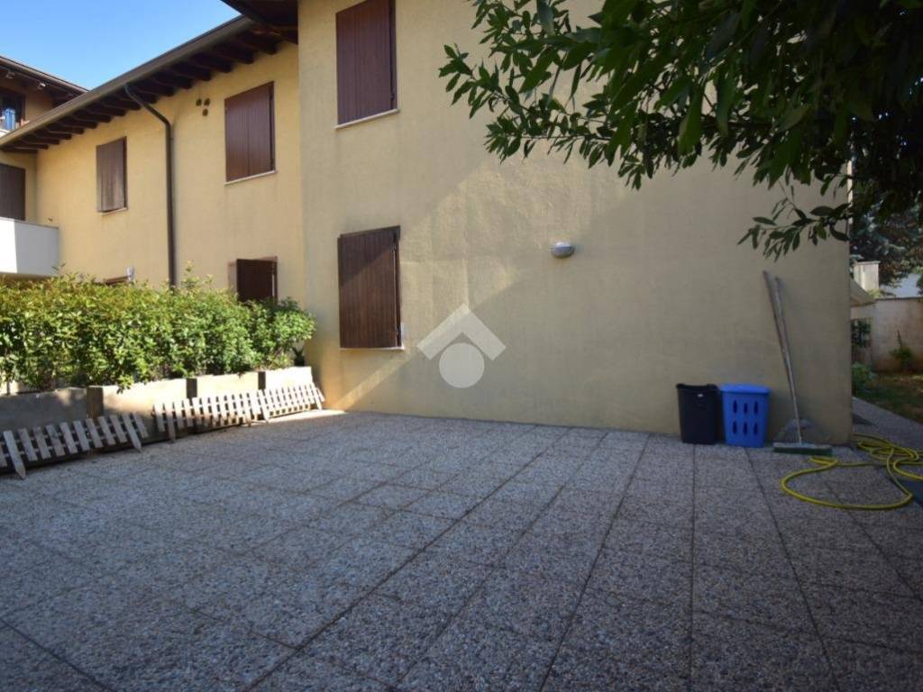 Appartamento a Castiglione delle stiviere in Via Bernardo Ordanino, 46 - Foto 2