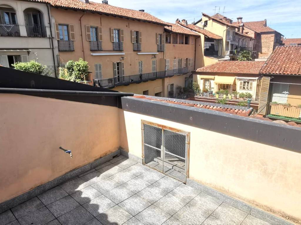 Appartamento a Asti in Via Angelo Brofferio, 91 - Foto 2