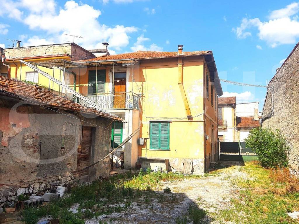 Casa indipendente a Avezzano in VIA PERTINI, 22 - Foto 3