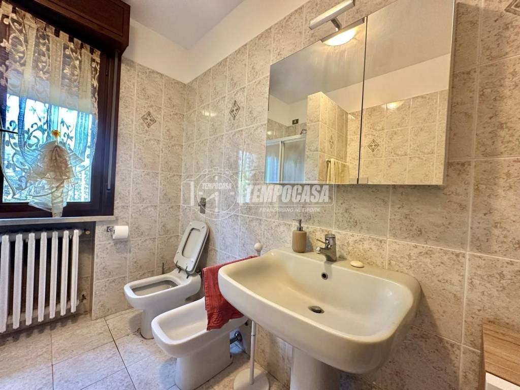 Appartamento a Porto mantovano in Viale Partigiani - Foto 4