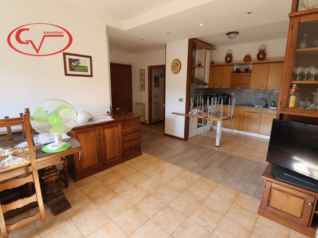 Appartamento a Montevarchi in Viale Armando Diaz - Foto 2