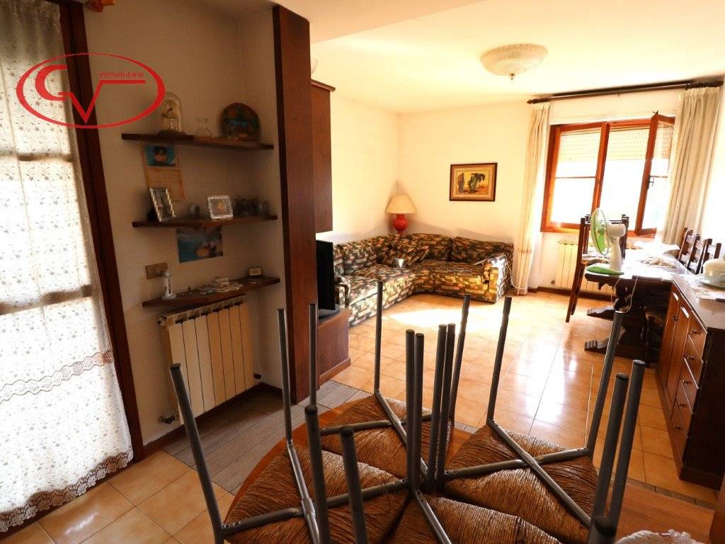 Appartamento a Montevarchi in Viale Armando Diaz - Foto 4