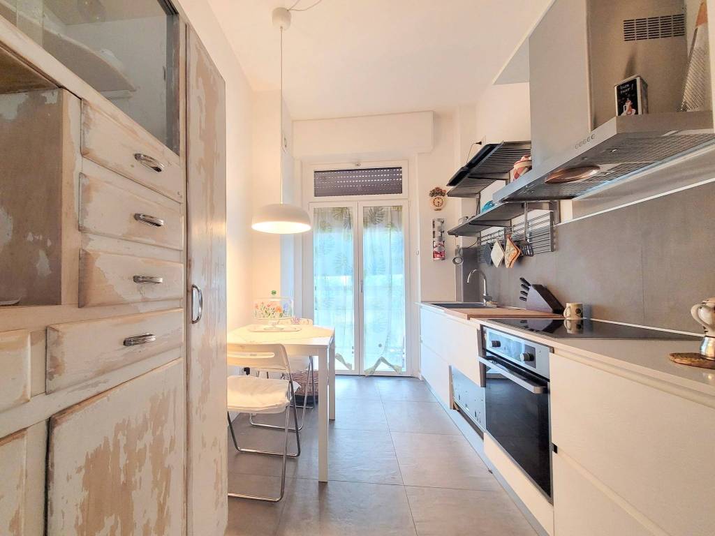 Appartamento a Como in Via Tommaso Grossi, 36 - Foto 5