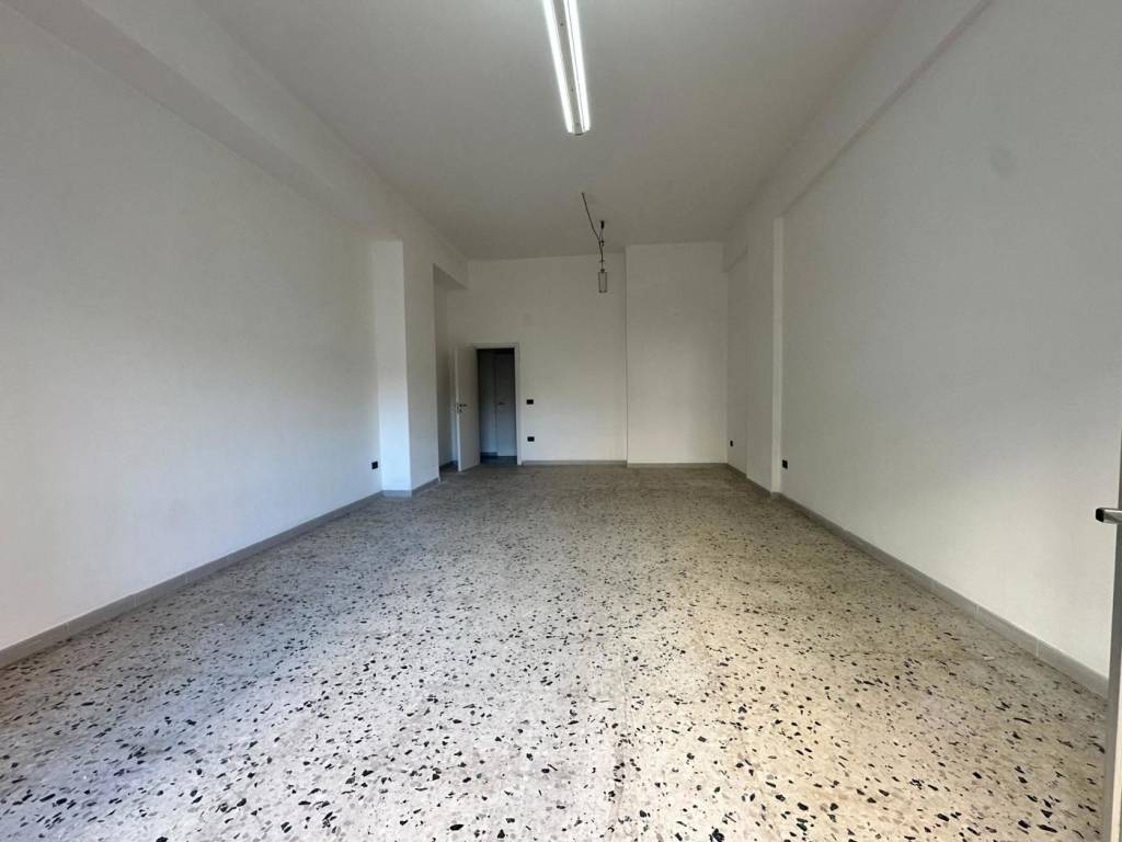 Immobile a Barcellona pozzo di gotto in VIA TENENTE GENOVESE, 23 - Foto 3