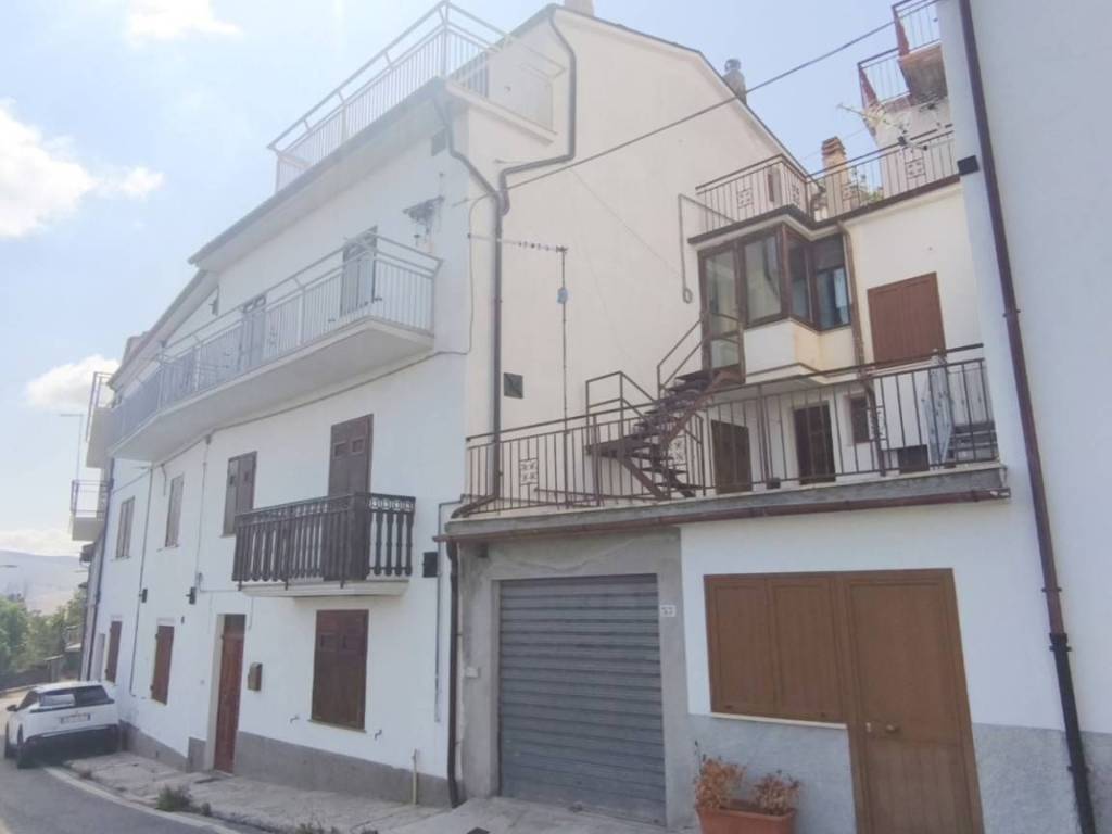 Casa indipendente a Castel del monte in Via Roma - Foto 2