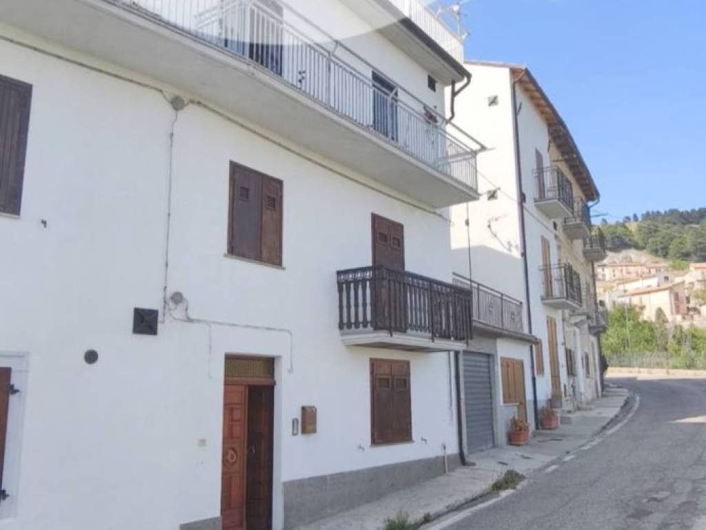 Casa indipendente a Castel del monte in Via Roma - Foto 3