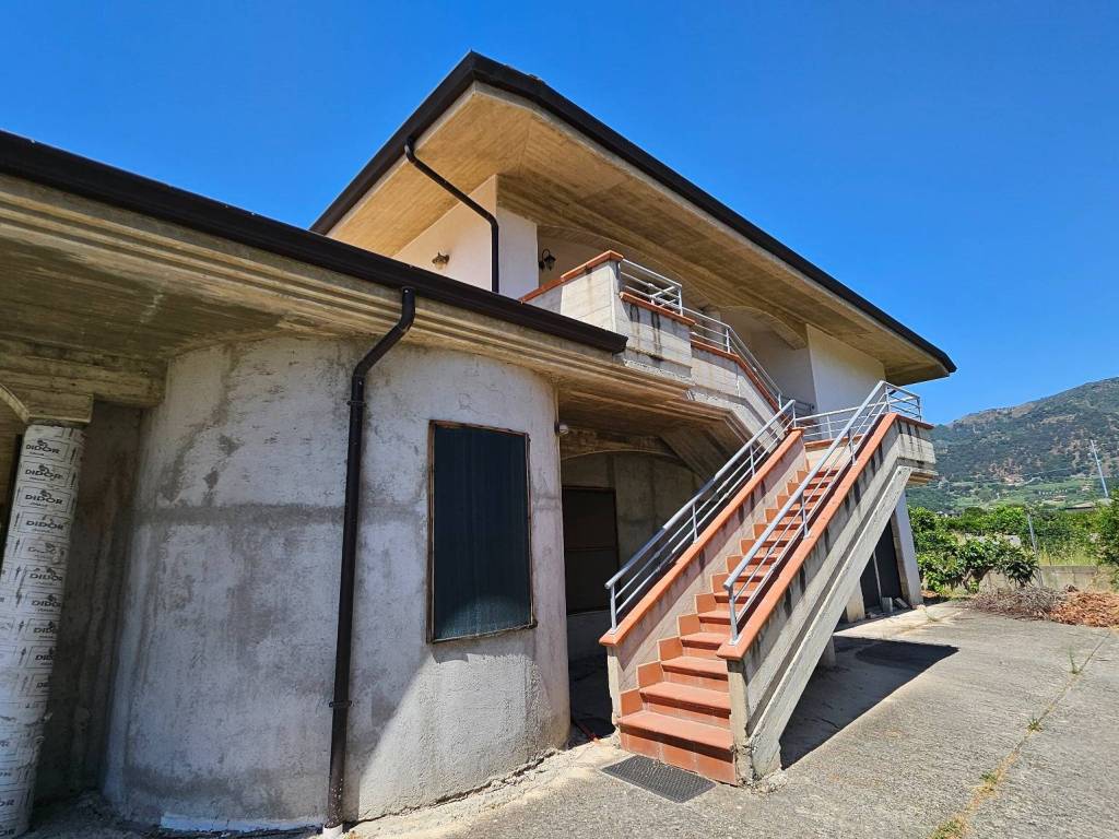 Villa a Montepaone in Via Adige - Foto 3