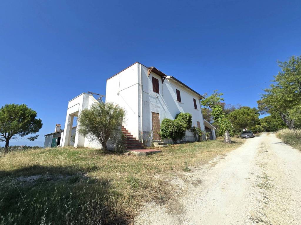 Casa indipendente a Spoltore in Strada La Quagliera - Foto 2