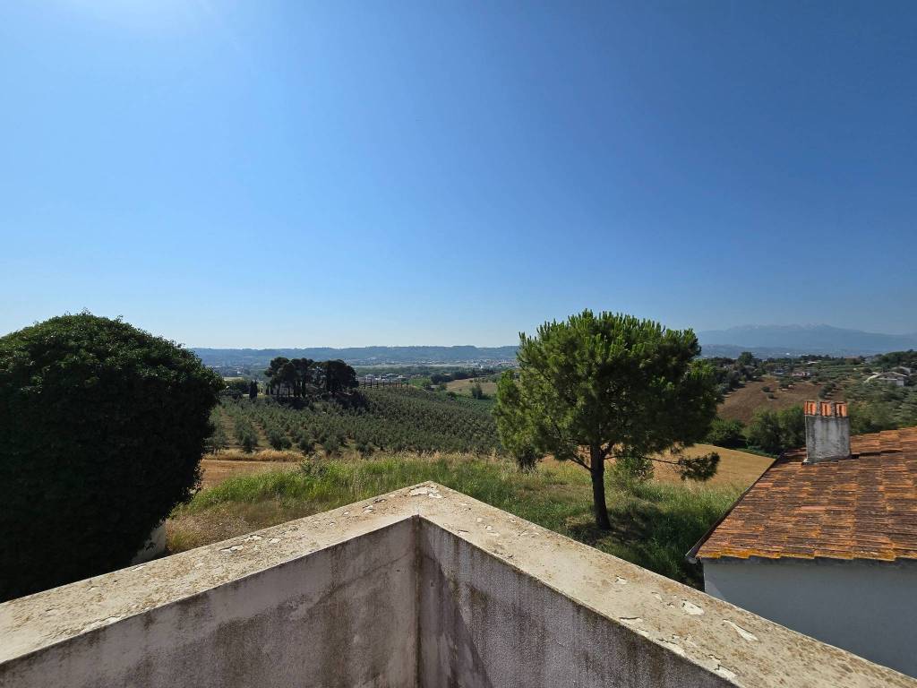 Casa indipendente a Spoltore in Strada La Quagliera - Foto 4