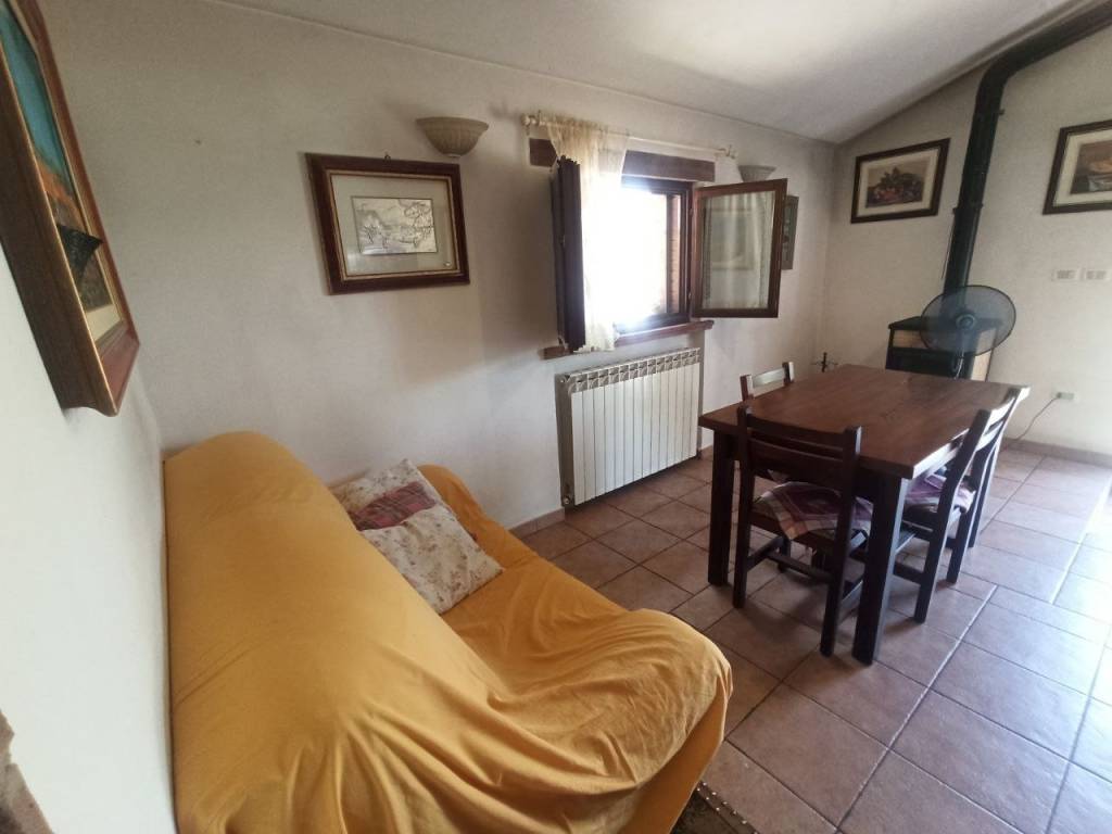 Casa indipendente a Castiglione del lago in Via Soccorso - Foto 4