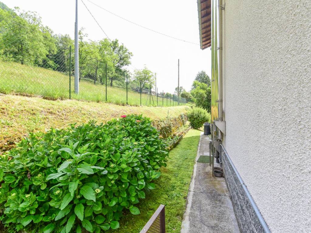 Villa a Cittiglio in Via Laveno - Foto 2