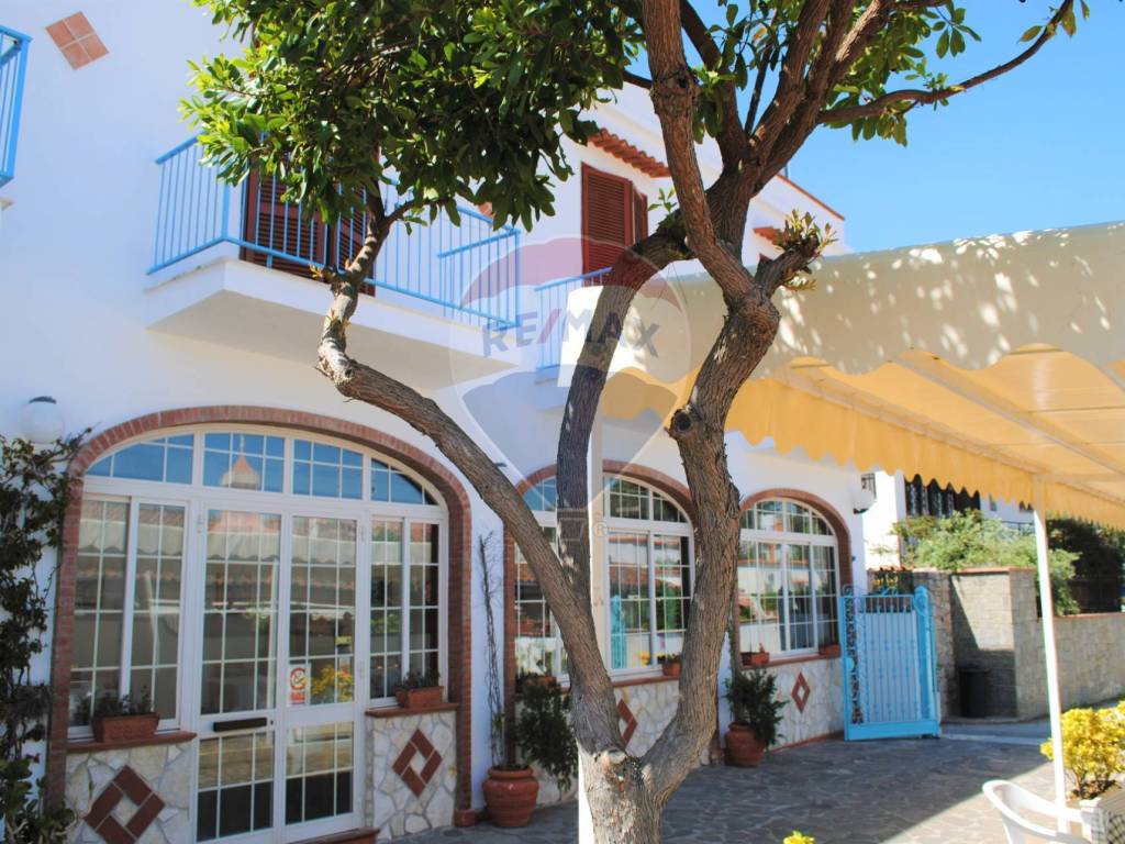 Palazzo / stabile a San felice circeo in Via dei Mercati, 10 - Foto 2
