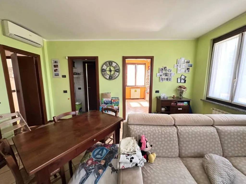Appartamento a Gavirate in Via A. Volta, 36 - Foto 4