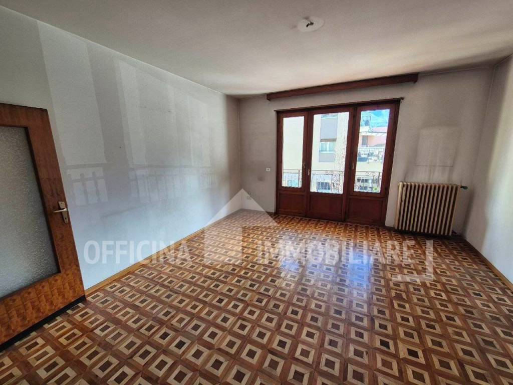 Appartamento a Morbegno in Viale Tommaso Ambrosetti - Foto 3