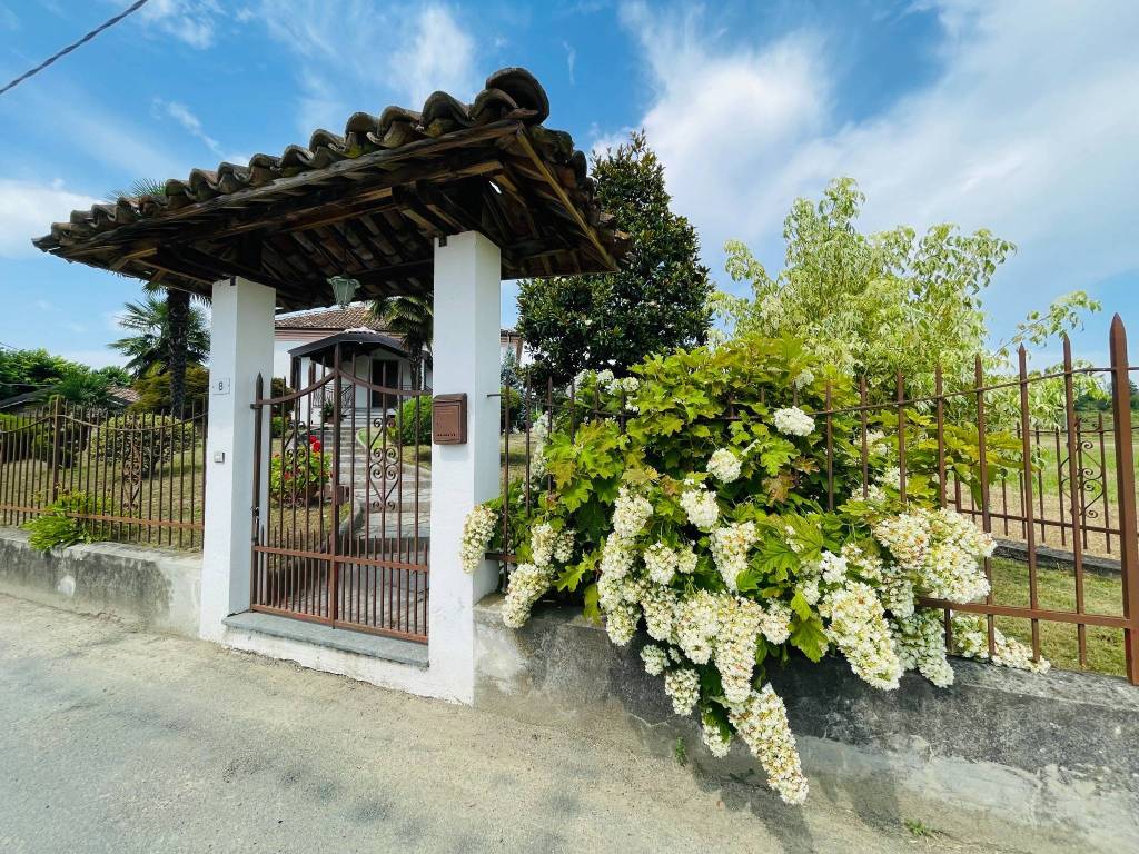 Villa a Nizza monferrato in Strada Vecchia di Calamandrana, 8 - Foto 3