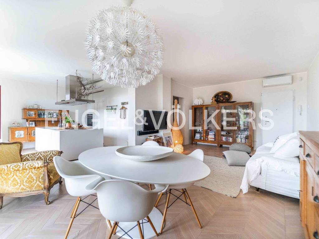 Appartamento a Varese in Via Ruggero Ruggeri, 3 - Foto 2