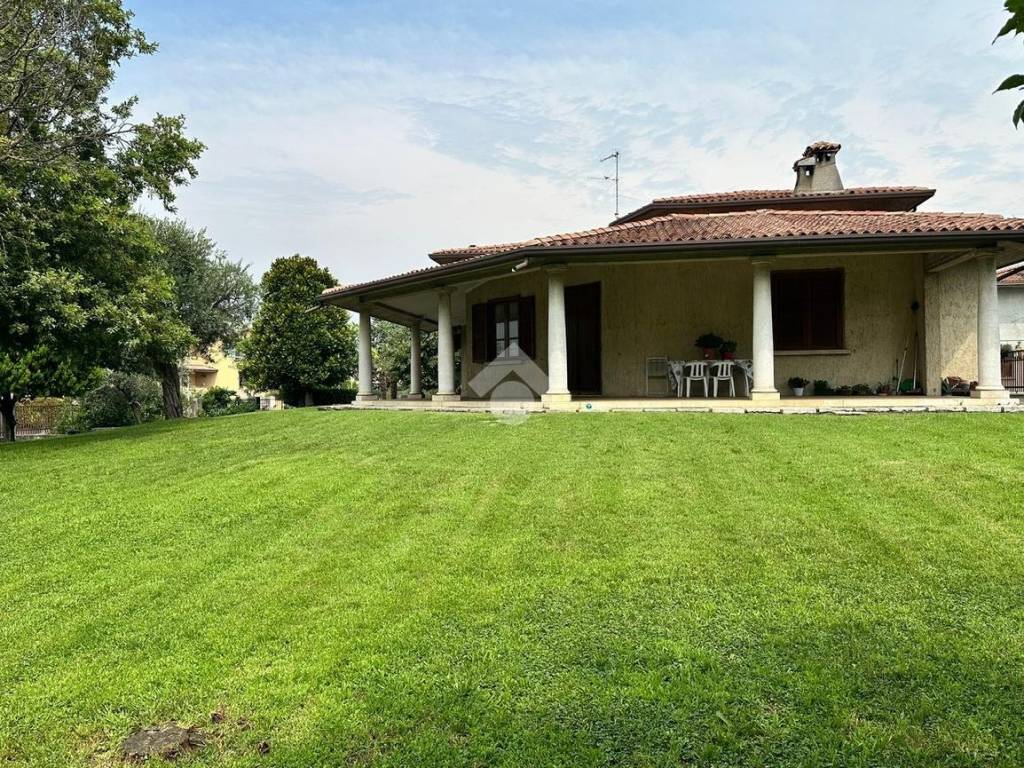 Villa a Leno in via leopardi, 12 - Foto 4