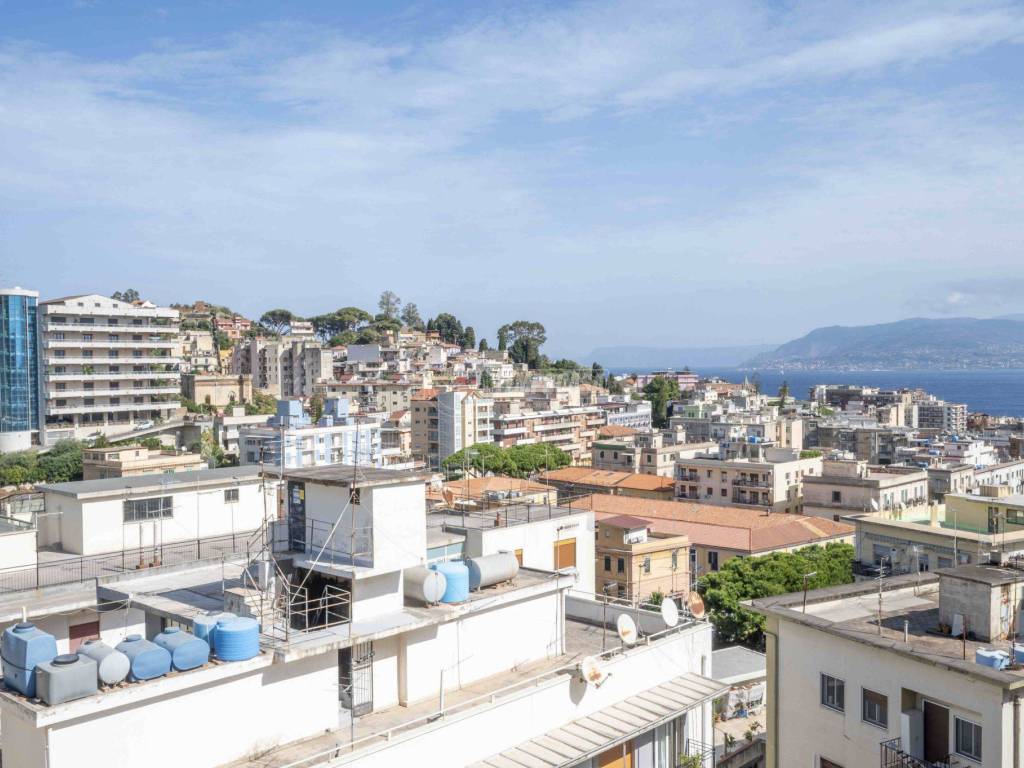 Appartamento a Messina in Viale Principe Umberto, 119 - Foto 2