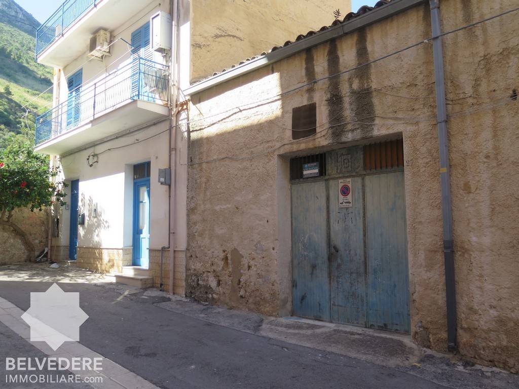 Casa indipendente a Castellammare del golfo in Via Arimondi, 27 - Foto 2