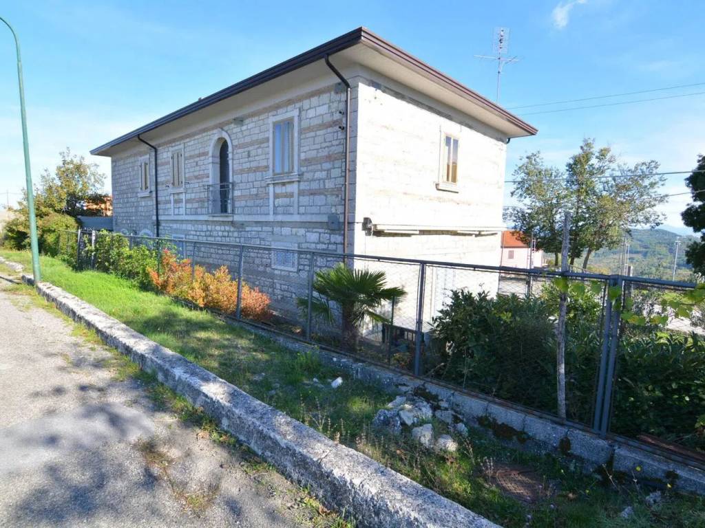 Rustico / casale a Guardia lombardi - Foto 2