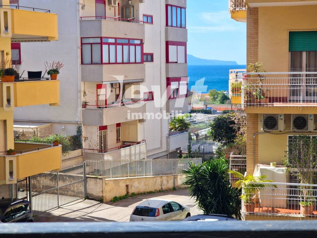Appartamento a Torre del greco in Corso Vittorio Emanuele - Foto 2