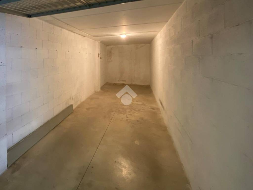 Box / garage a Calco in Via Privata Europa, 22 - Foto 3