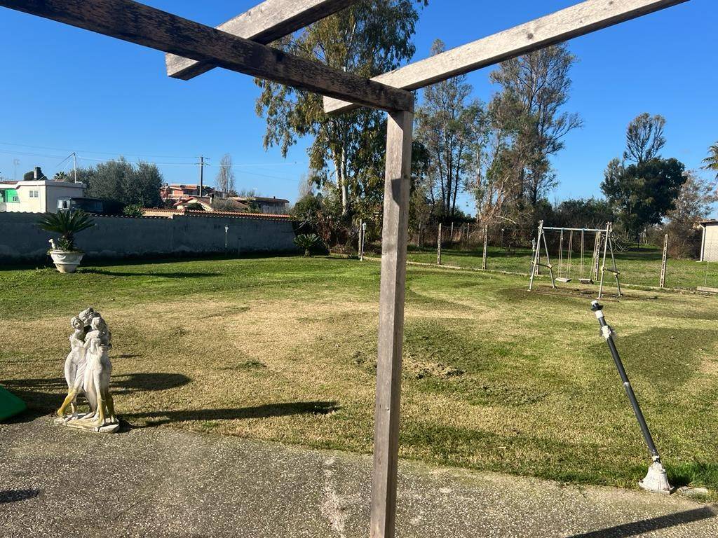 Villa a Aprilia in Via Peccia - Foto 3