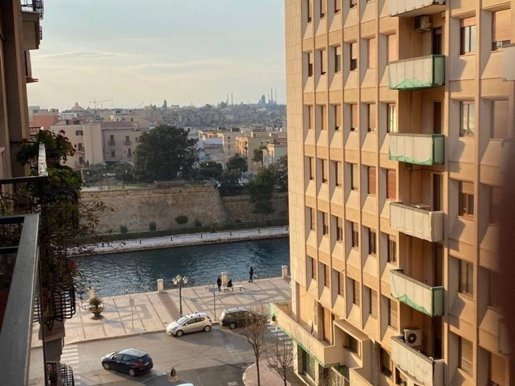 Appartamento a Taranto in CORSO UMBERTO I, 18 - Foto 2