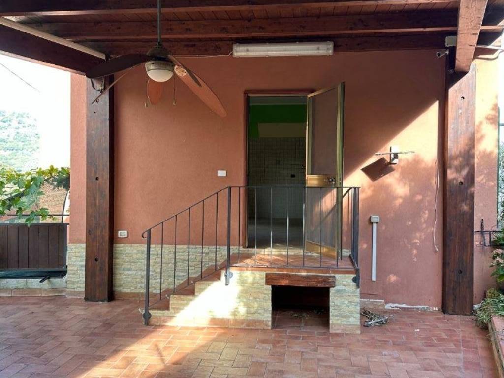 Appartamento a Catanzaro in Via Janò Rumbolotto - Foto 5