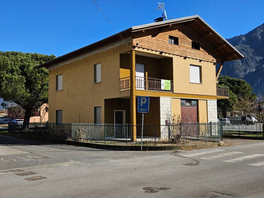Villa a Bagolino in Via Tito Speri, 33 - Foto 3