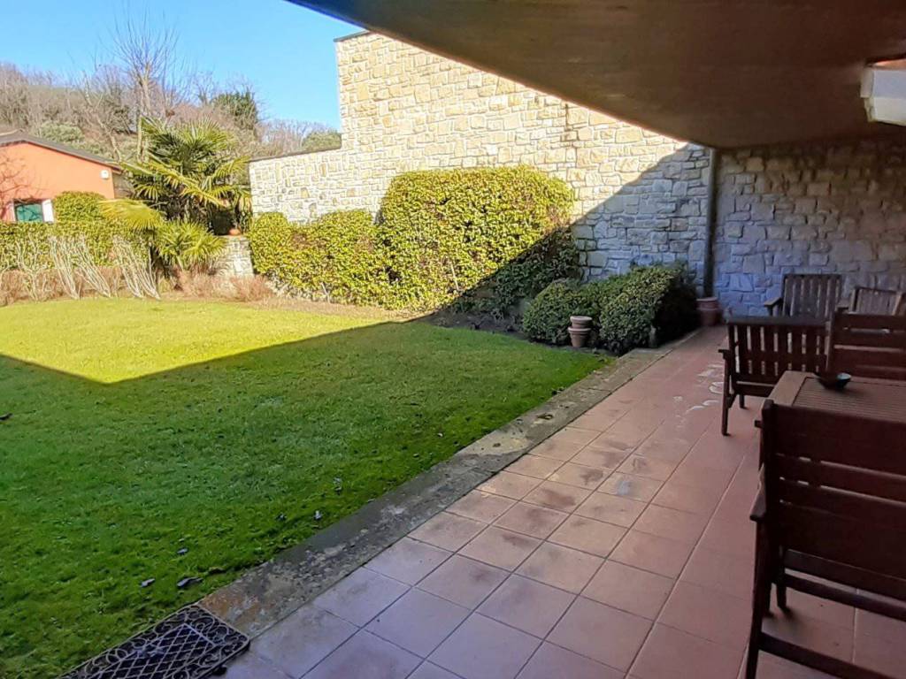 Villa a Soiano del lago in Via 10 Giornate, 150 - Foto 2