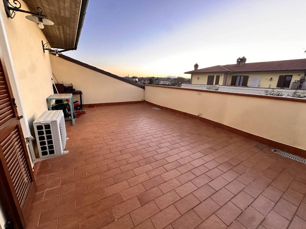 Appartamento a Castiglione del lago in Via della Libertà - Foto 5